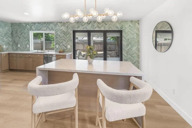 1810 Corbin Street