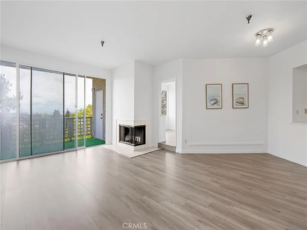 1450 Brett Place 205
