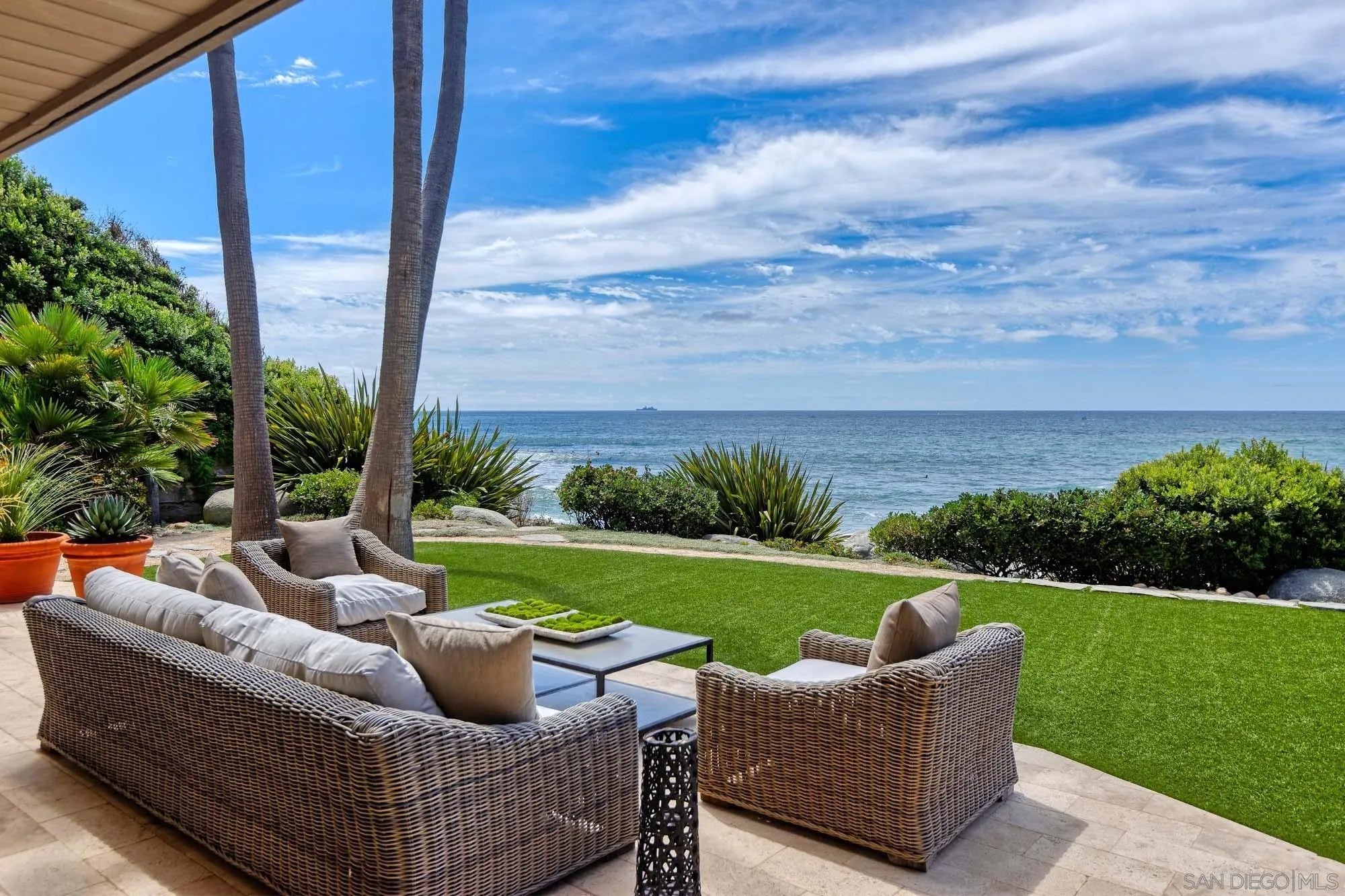 7136 Vista Del Mar Ave