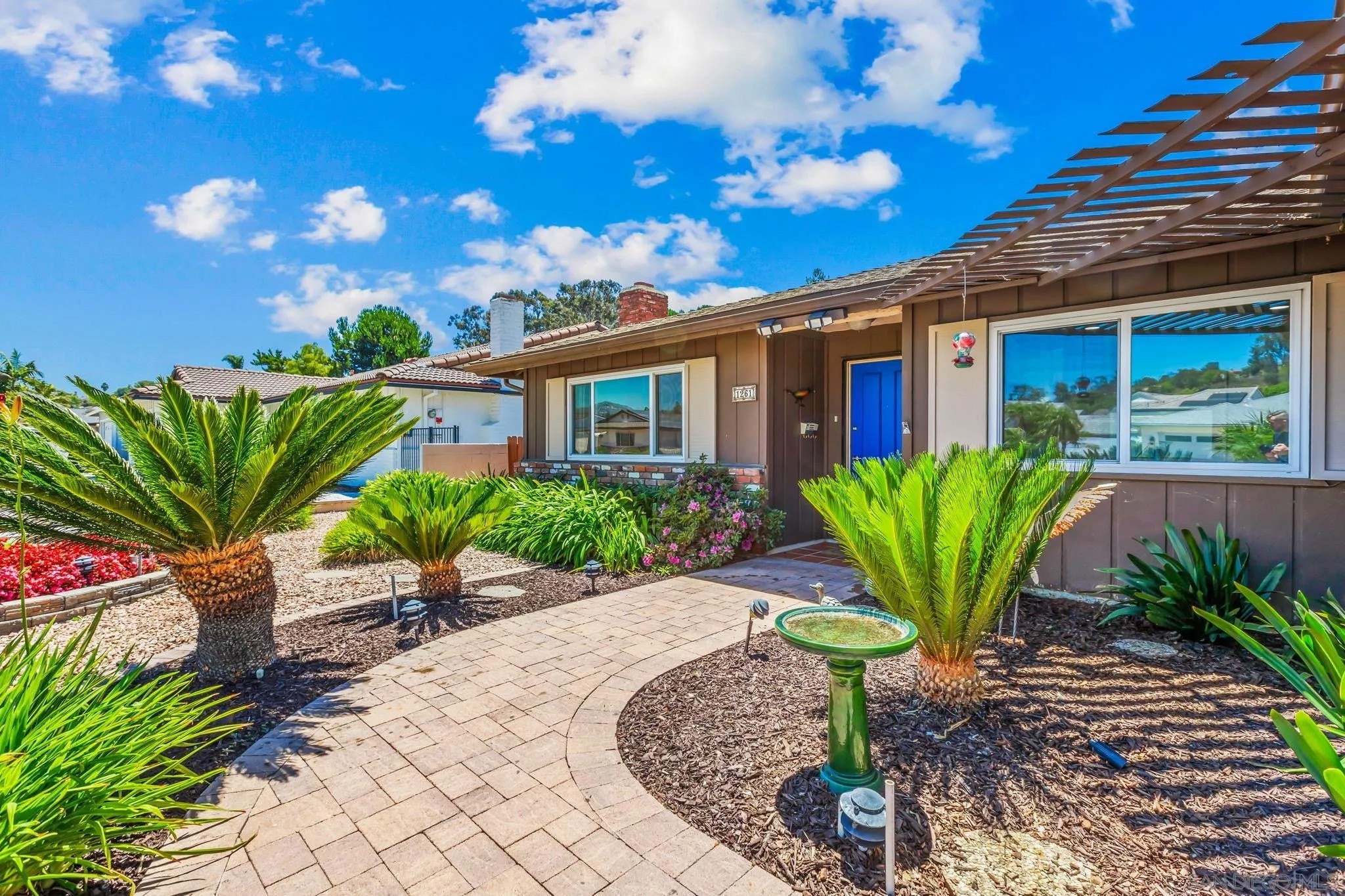 1261 La Mirada Ave