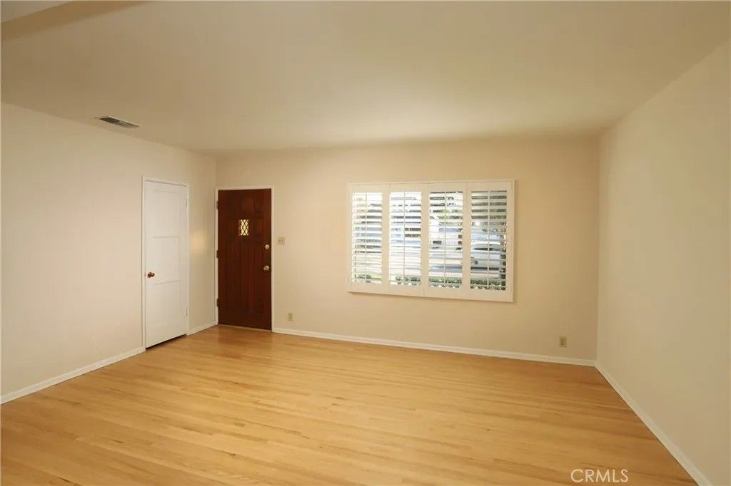 Photo of 2111 W Verdugo Avenue, Burbank, CA 91506 (MLS # GD26076276)