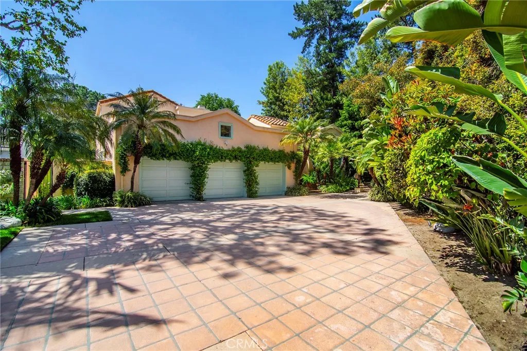 4219 Tarzana Estates Drive