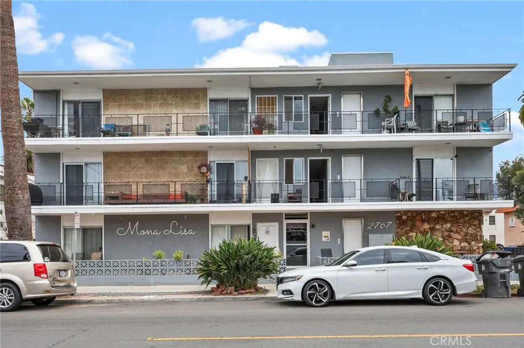 2767 E 3rd 29