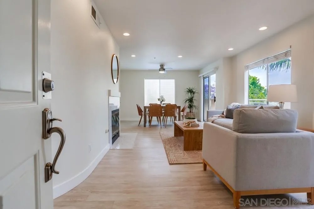1703 La Playa Ave B