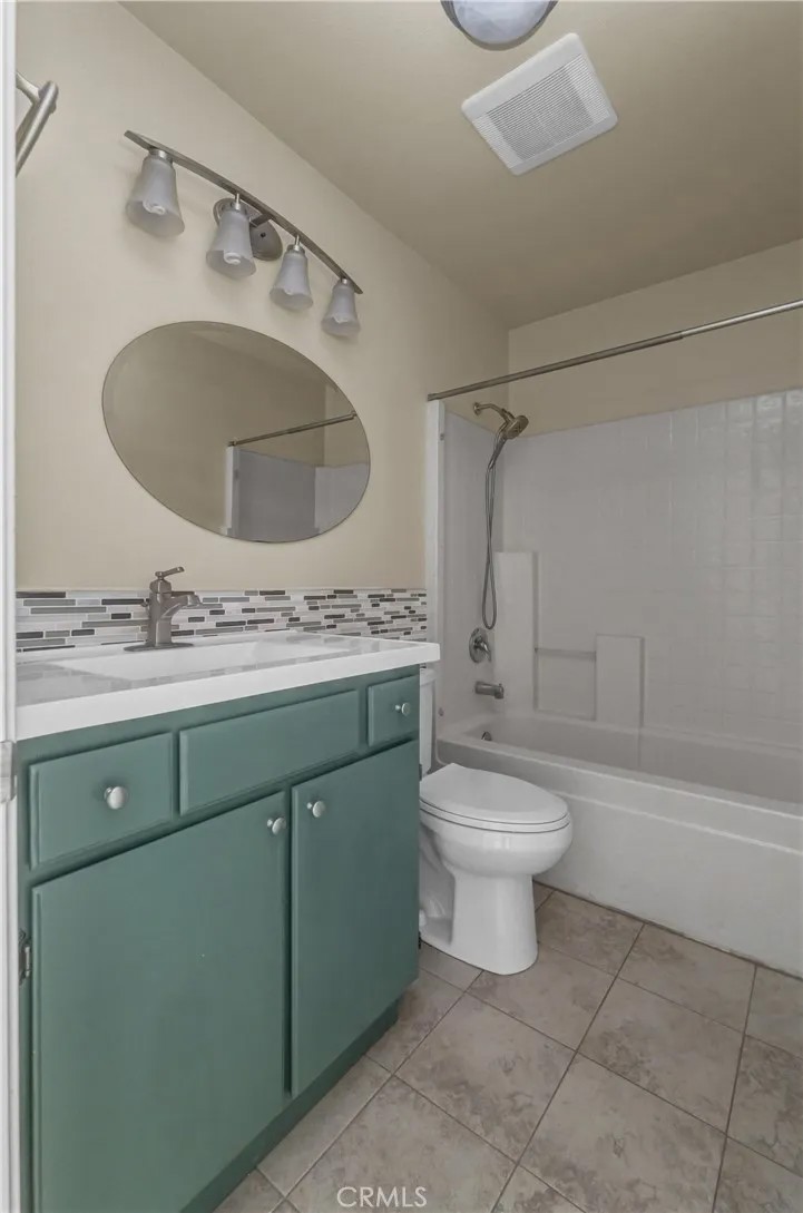 589 Iona Court
