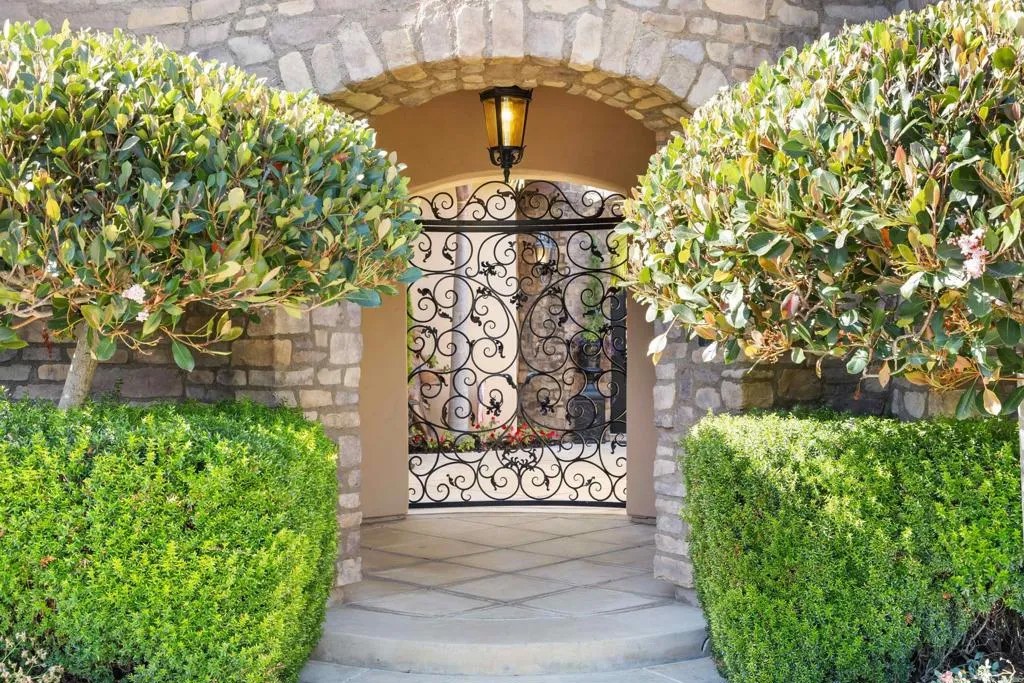 5278 Meadows Del Mar