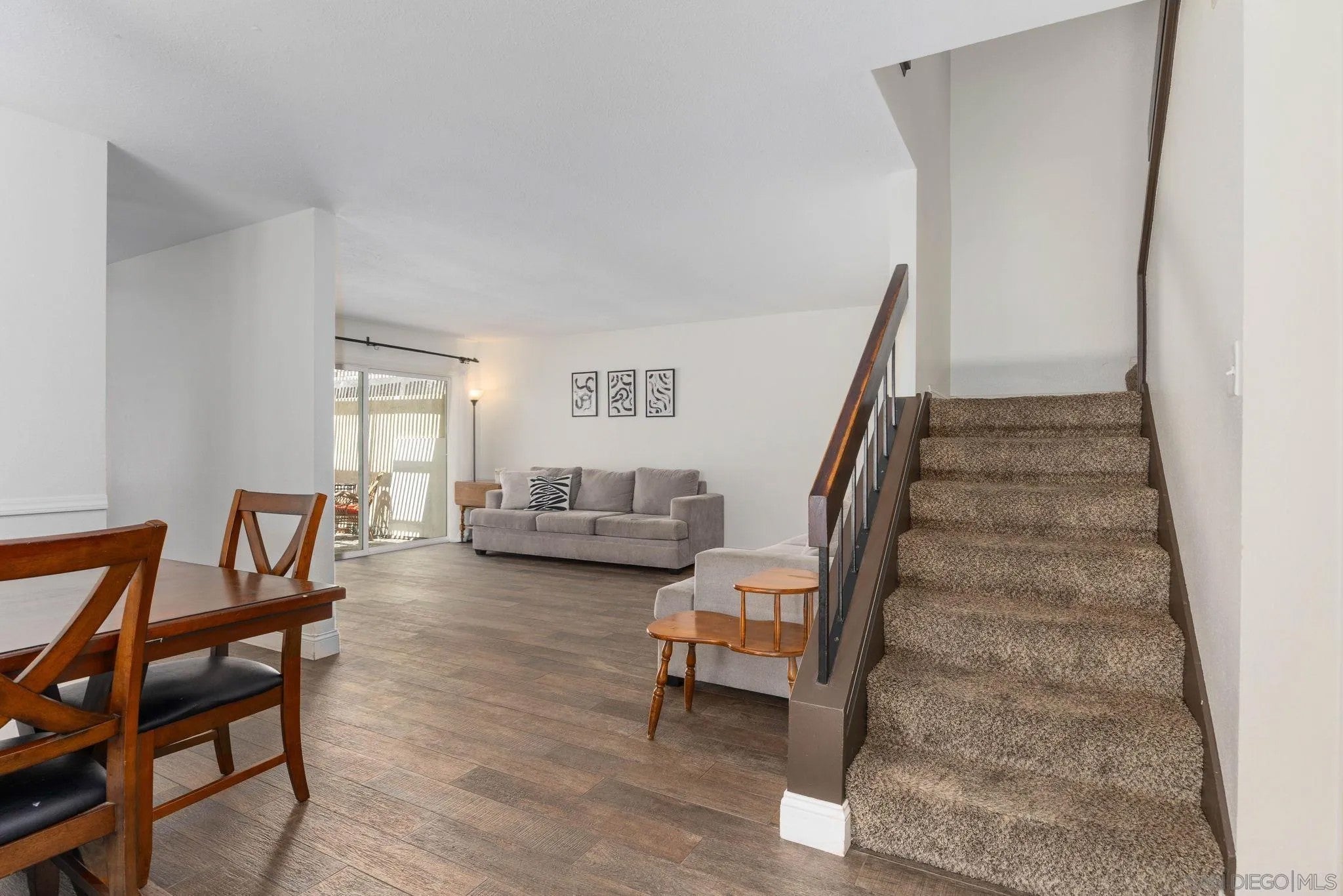 6986 Pembridge Lane