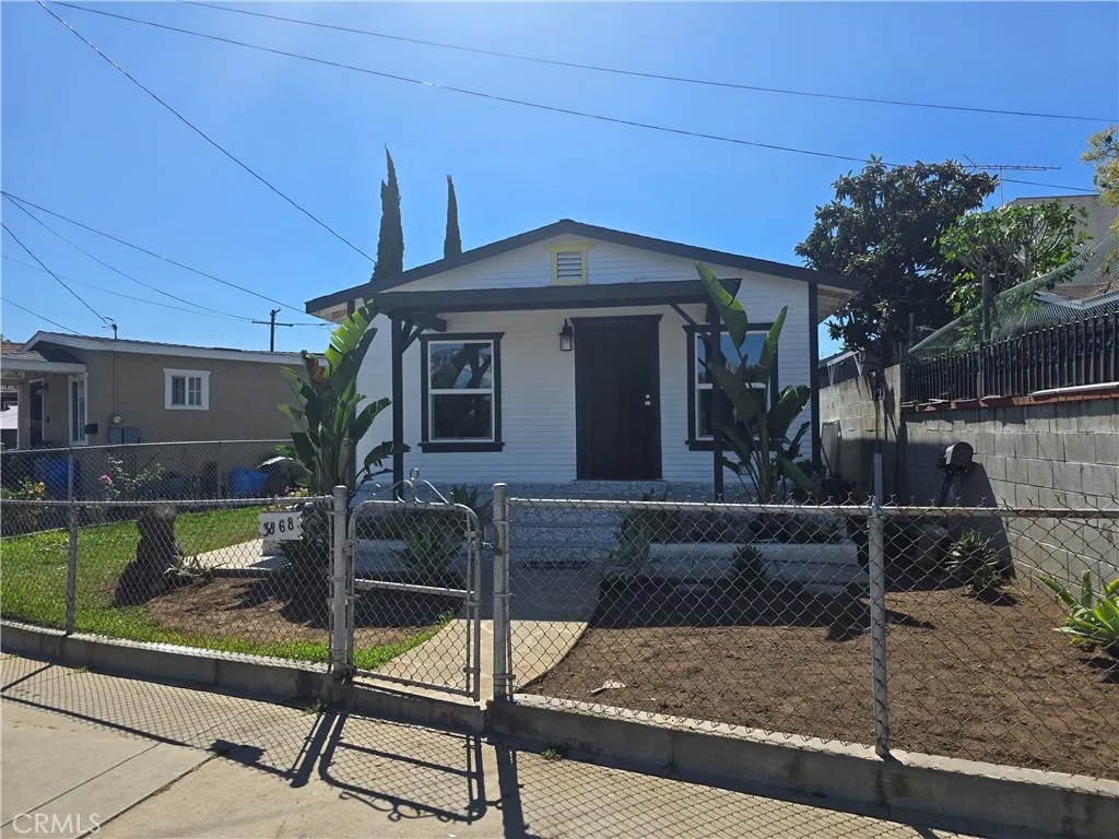 3868 E 1st