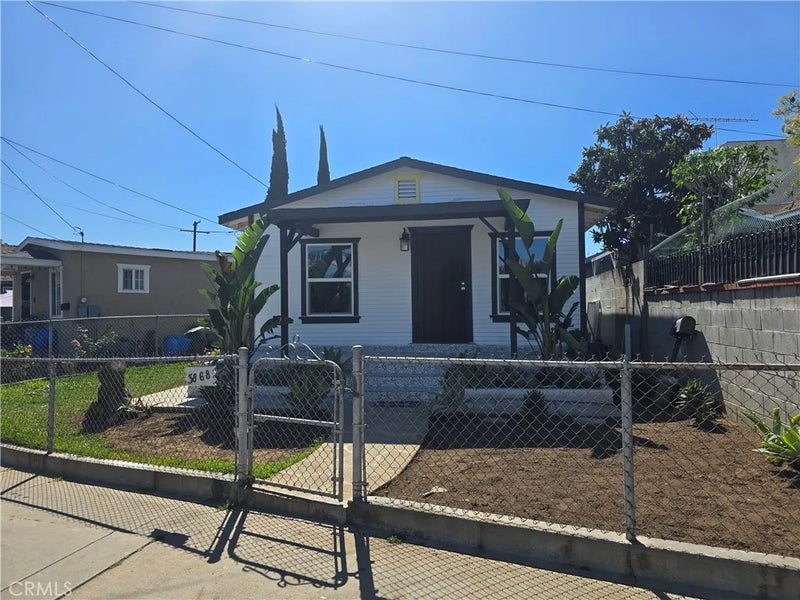 3868 E 1st