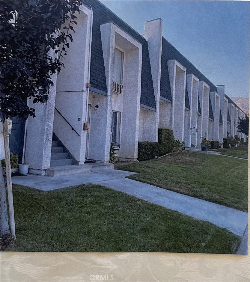 236 E 48th Street