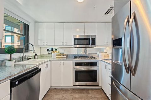Tiny photo for 500 W Harbor Dr #624, San Diego, CA 92101 (MLS # 250045283)