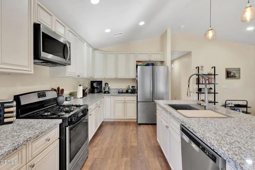 Photo of 13010 Greensboro Road, Victorville, CA 92395 (MLS # V1-33881)