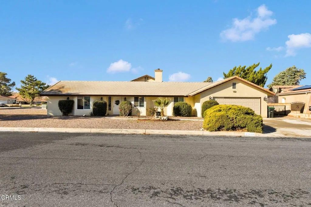 Photo of 13010 Greensboro Road, Victorville, CA 92395 (MLS # V1-33881)
