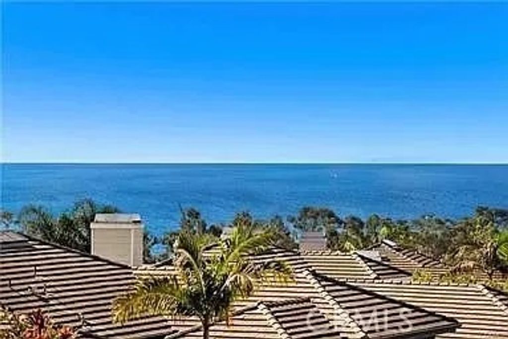 Photo of 34081 Calle La Primavera, Dana Point, CA 92629 (MLS # OC26095489)
