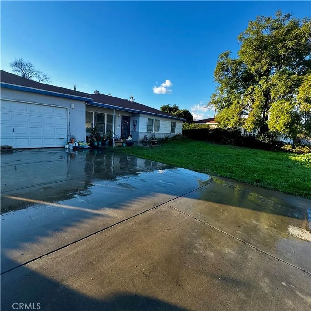 Photo of 5642 Babb Avenue, Riverside, CA 92503 (MLS # IV26008084)