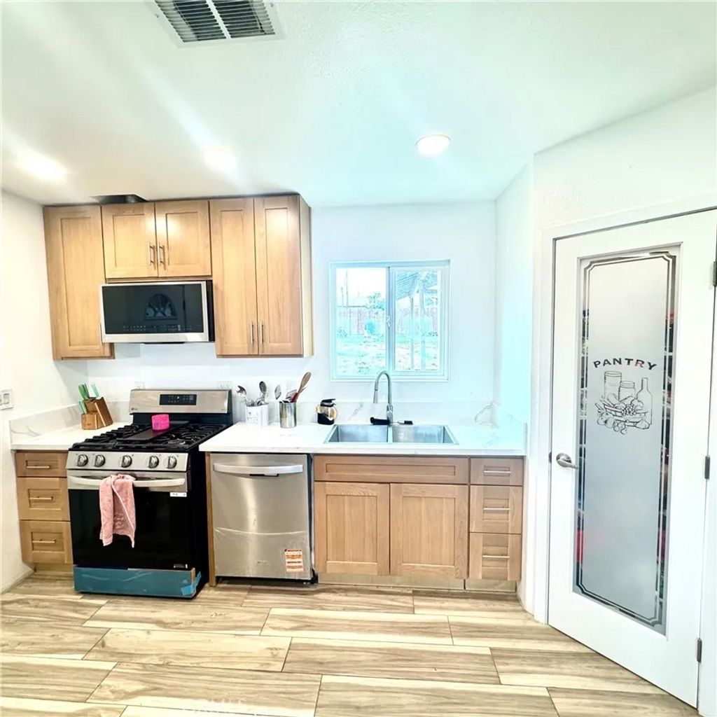 Photo of 5642 Babb Avenue, Riverside, CA 92503 (MLS # IV26008084)