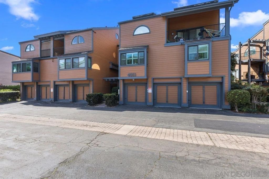 Photo of 4011 Layang Layang Cir #F, Carlsbad, CA 92008 (MLS # 260003855)