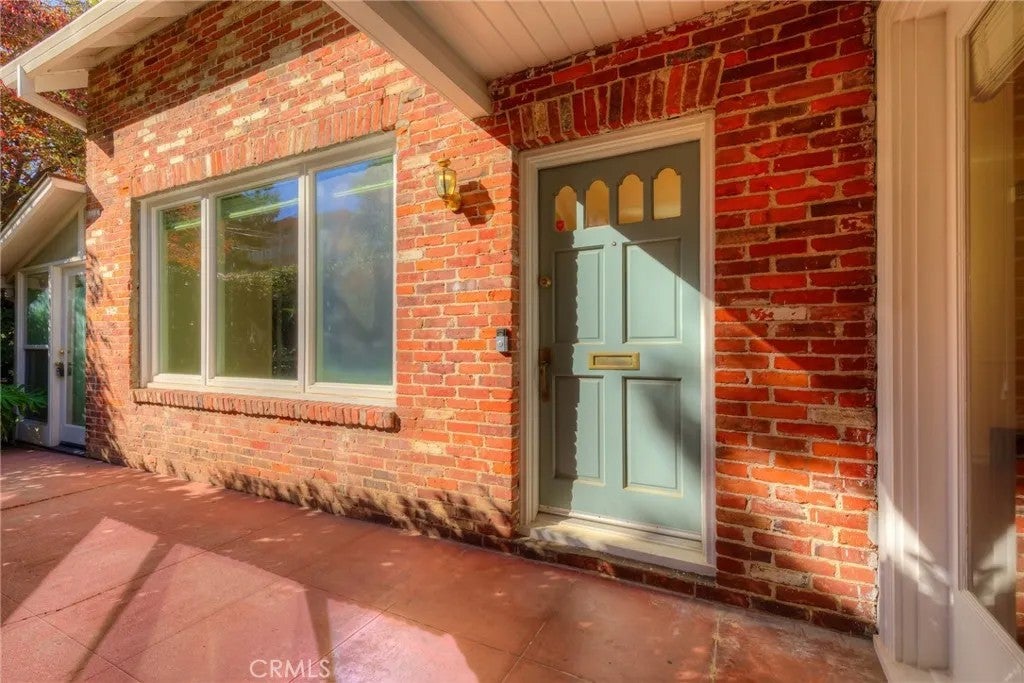 346 Mansion Avenue