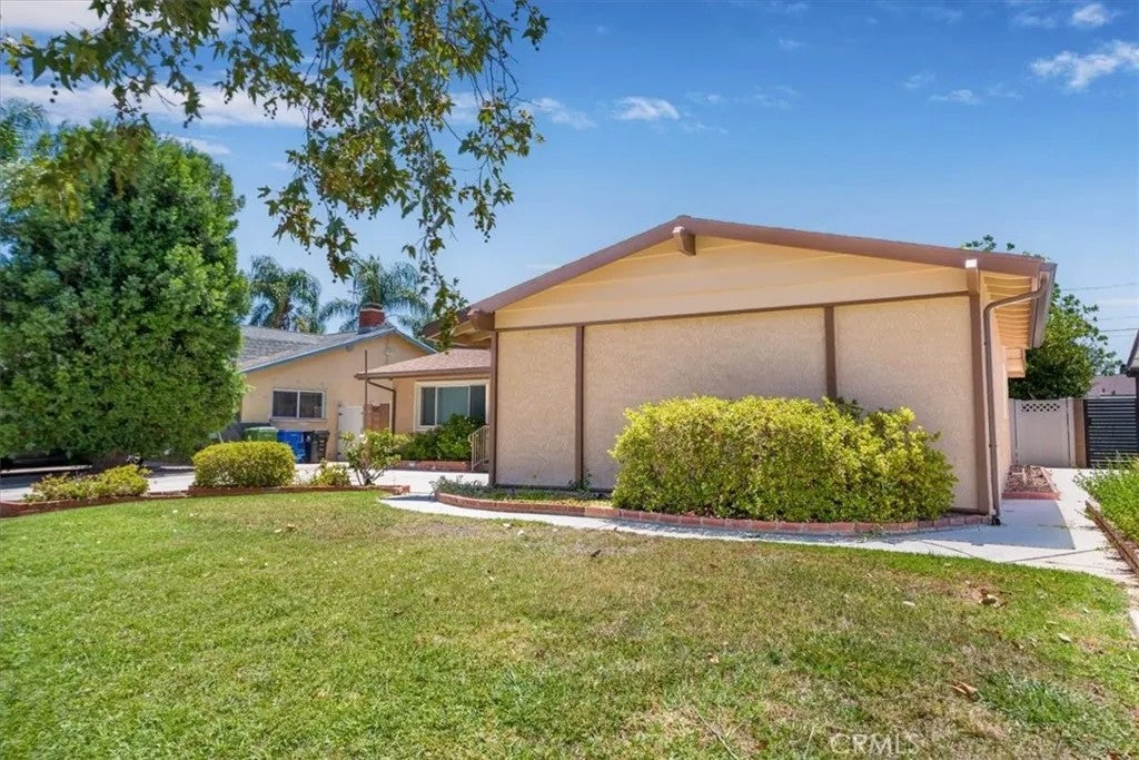 23328 Bassett Street