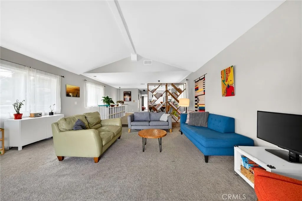 3145 S Kerckhoff