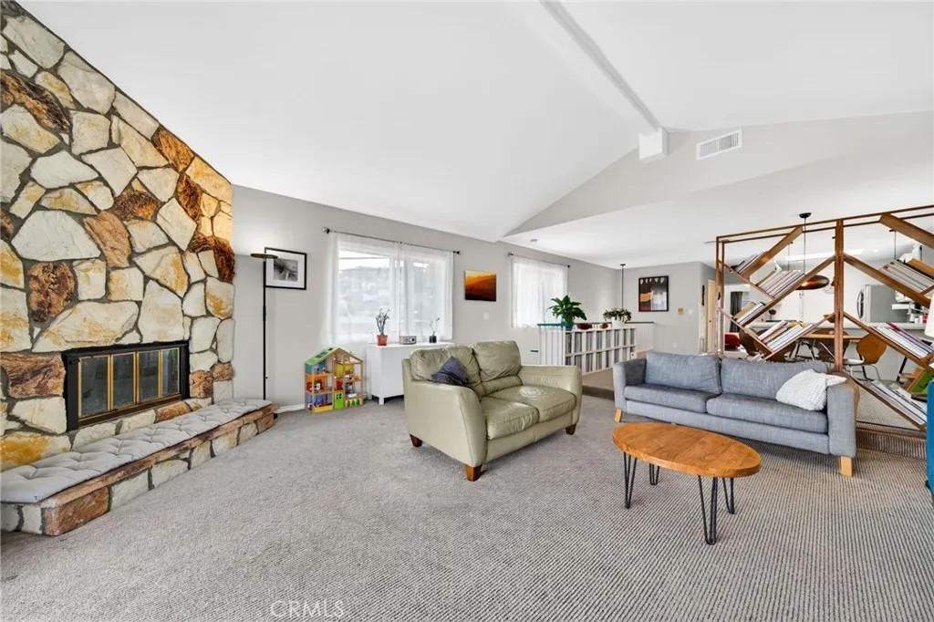 3145 S Kerckhoff