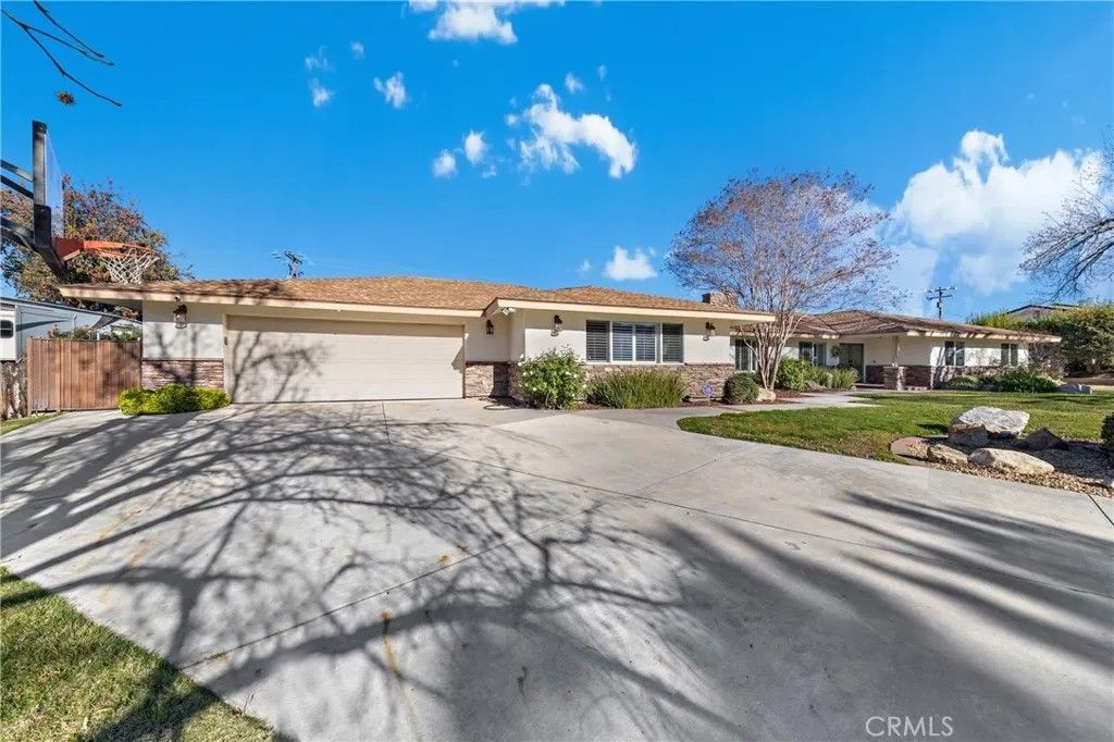 Photo of 43840 Citrus View, Hemet, CA 92544 (MLS # IV26012348)