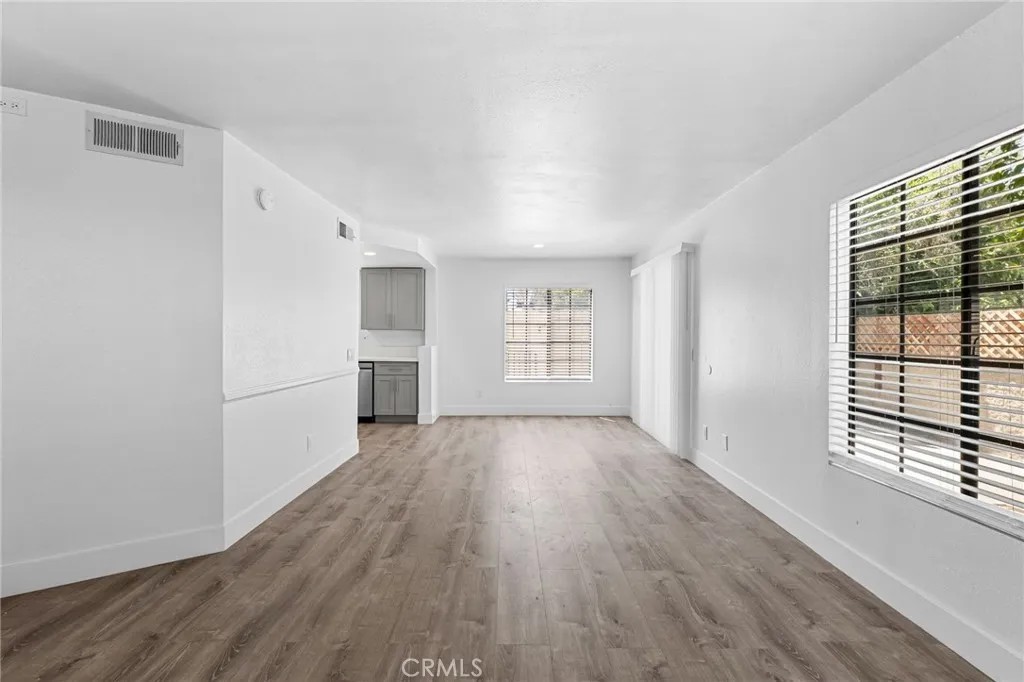 1021 S Reservoir