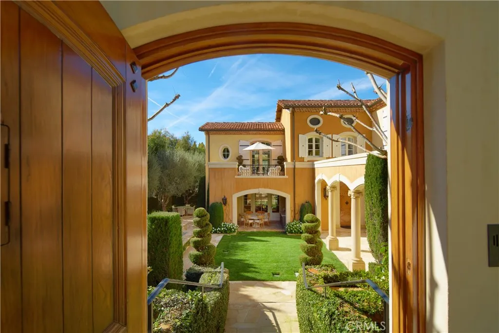 5 Pelican Vista Drive