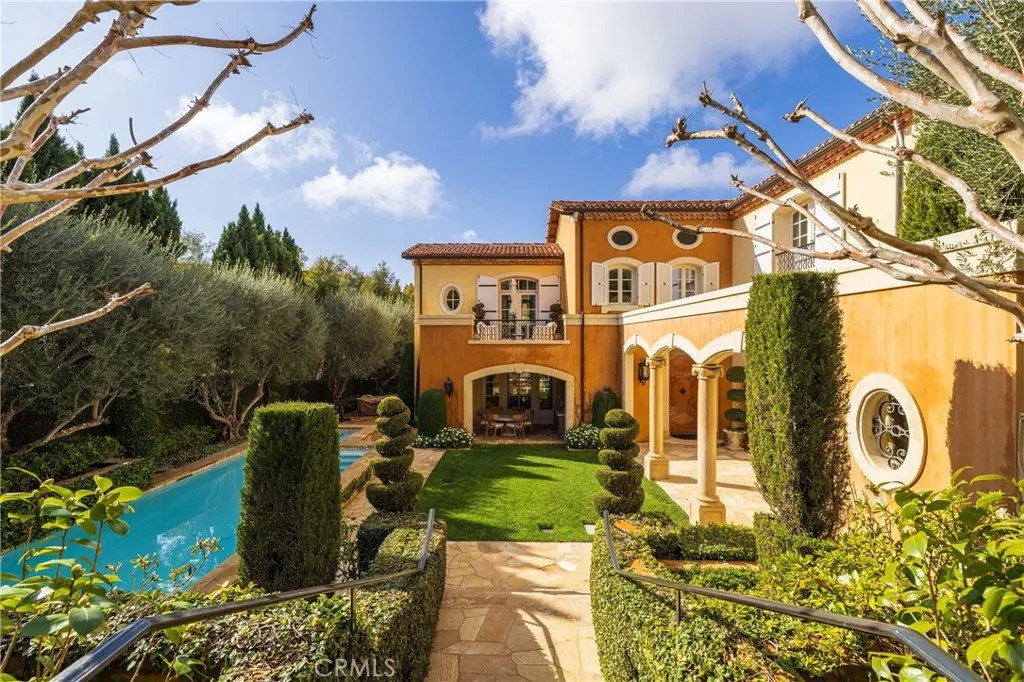 5 Pelican Vista Drive