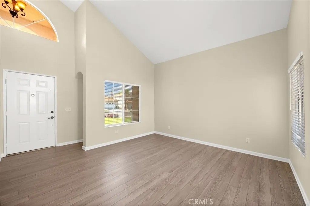 Photo of 40027 Daphne Drive, Murrieta, CA 92563 (MLS # SW25198921)
