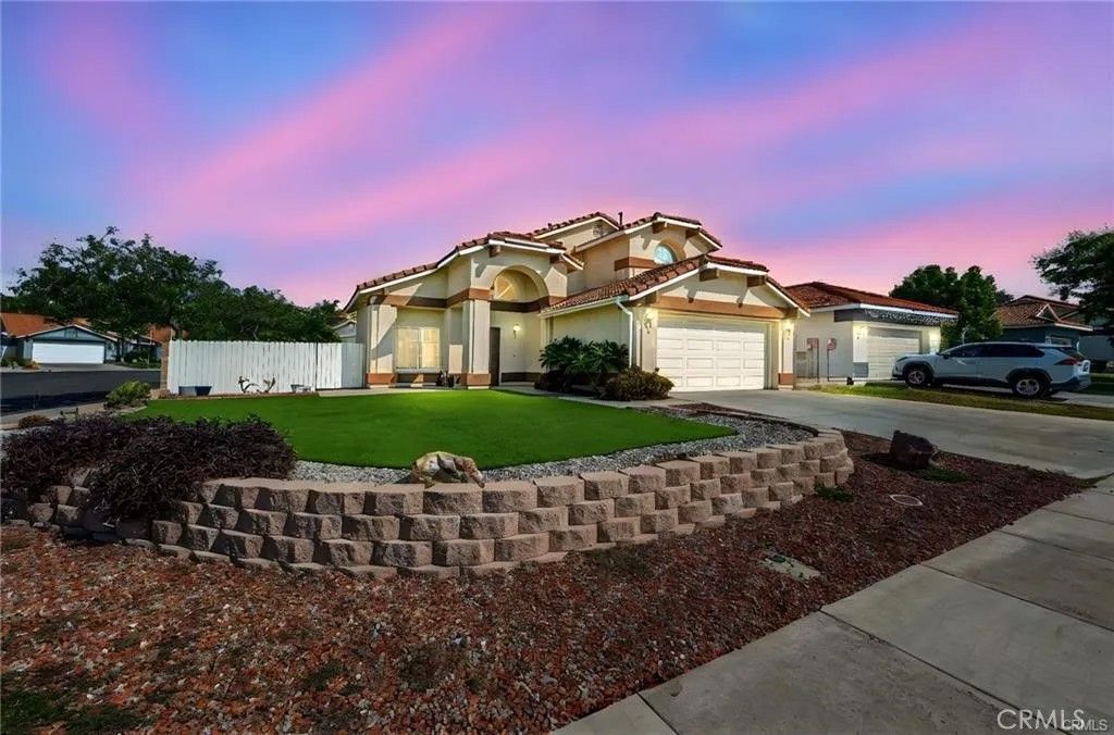 Photo of 40027 Daphne Drive, Murrieta, CA 92563 (MLS # SW25198921)
