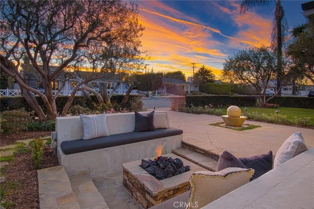 Photo of 412 Magnolia Street, Costa Mesa, CA 92627 (MLS # LG26009585)