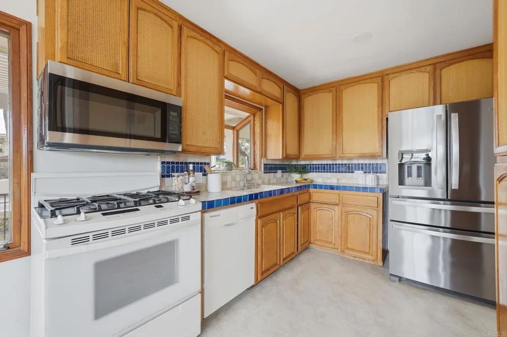 3861 Grandview Place