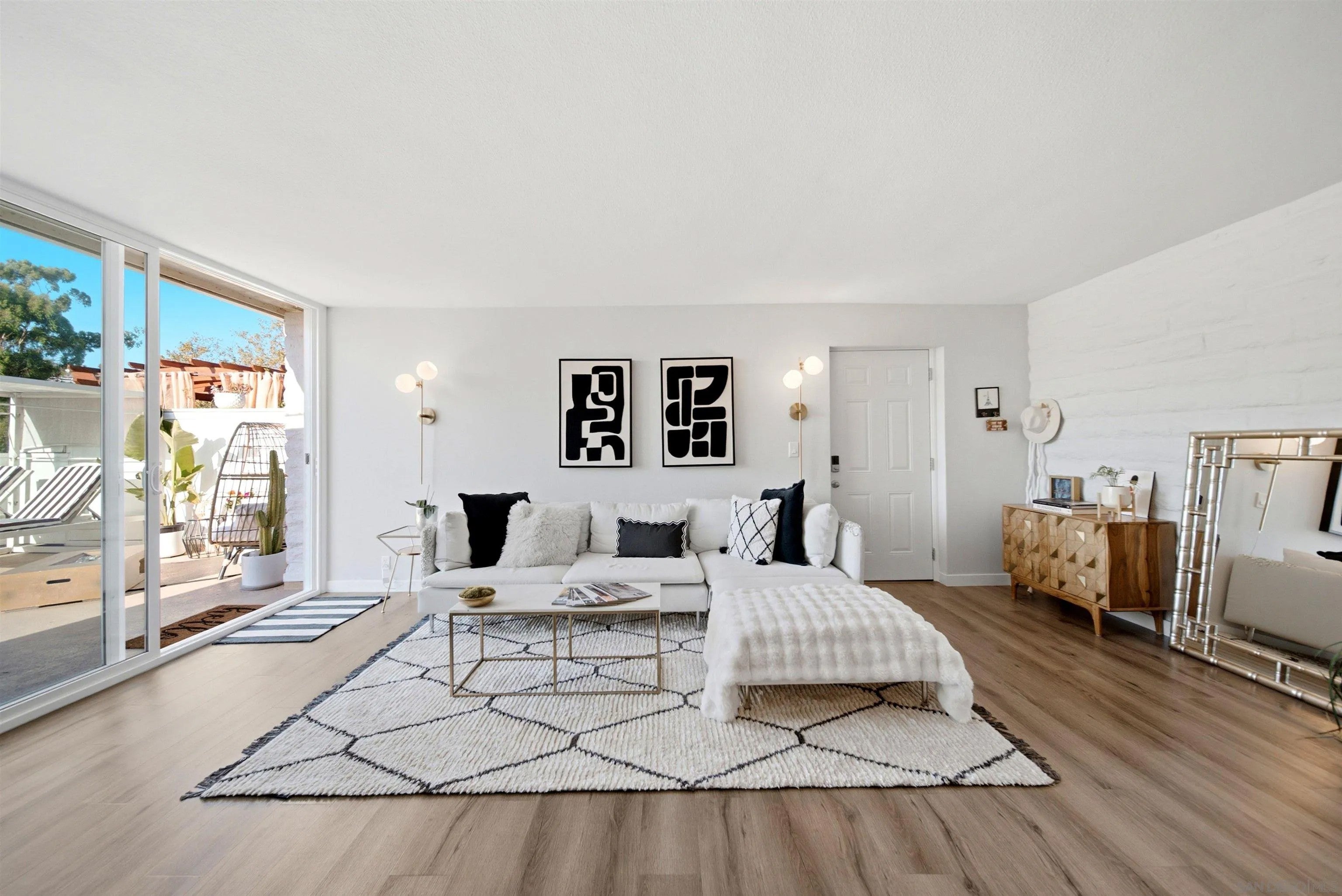2544 Navarra Dr 12