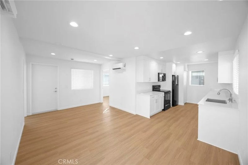 1230 W 37th