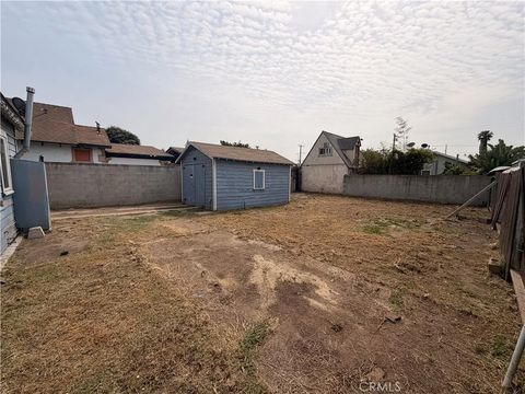 Tiny photo for 528 W Hillcrest Blvd, Inglewood, CA 90301 (MLS # SR26068873)