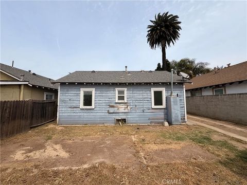Tiny photo for 528 W Hillcrest Blvd, Inglewood, CA 90301 (MLS # SR26068873)