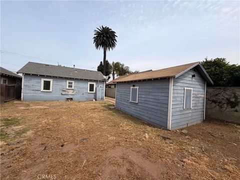 Tiny photo for 528 W Hillcrest Blvd, Inglewood, CA 90301 (MLS # SR26068873)