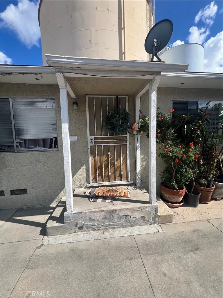 5954 Riverside