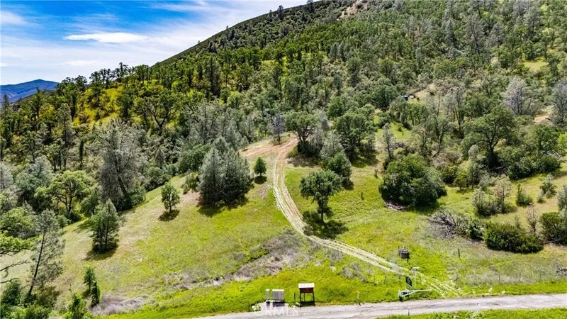 401 Watertrough Rd