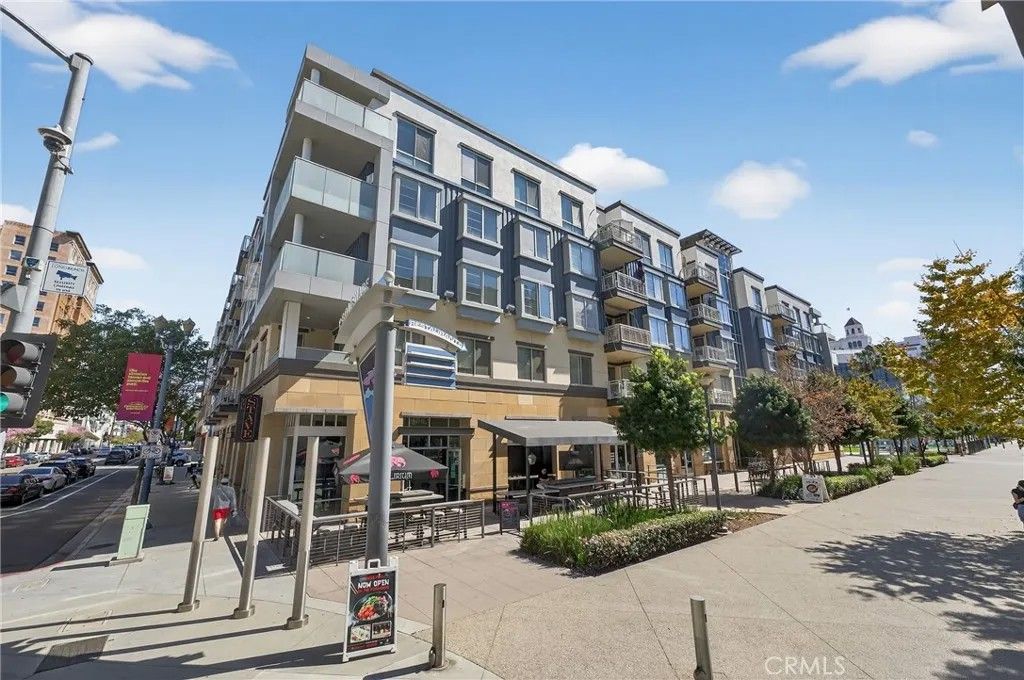 Photo of 150 The Promenade #415, Long Beach, CA 90802 (MLS # IV26047328)