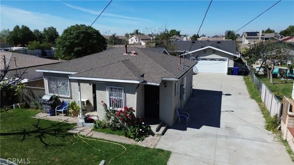 Photo of 9758 Juniper Ave, Fontana, CA 92335 (MLS # IV26056307)