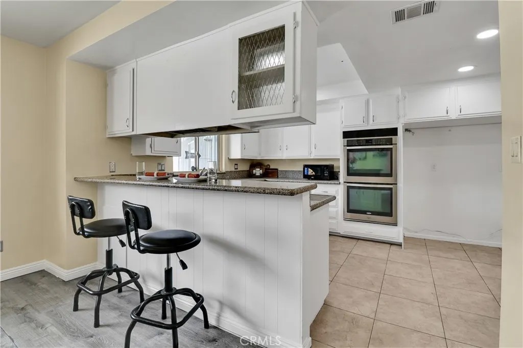 2550 W Rowland Avenue