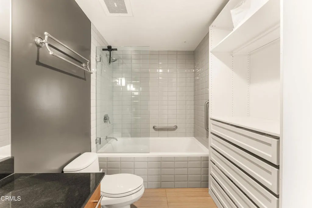 530 S Hewitt Street 455