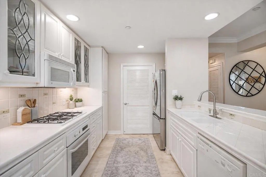 Photo of 23 Via Montisi, Santee, CA 92071 (MLS # NDP2602589)