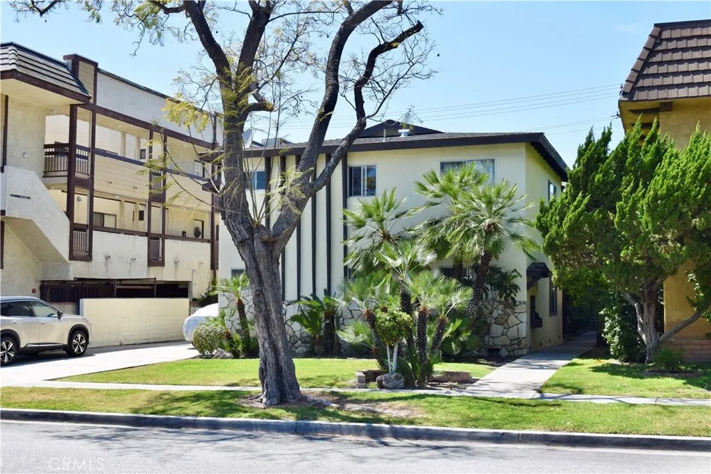 341 N Isabel Street
