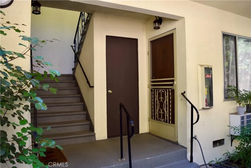 341 N Isabel Street