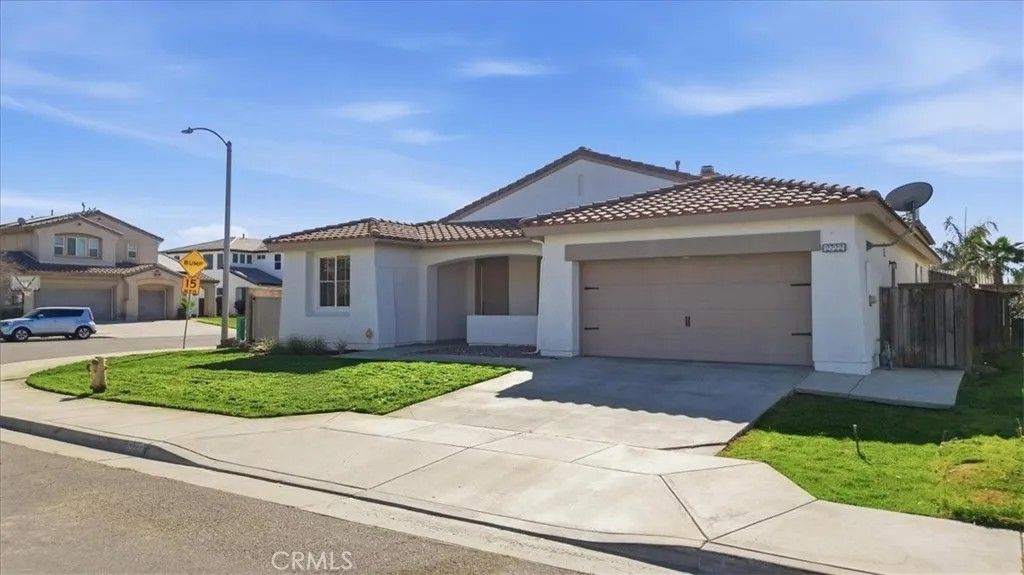 Photo of 2722 Azalea Avenue, San Jacinto, CA 92582 (MLS # CV26023152)