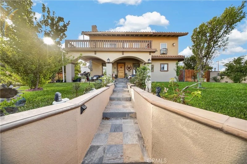 21625 Bancroft