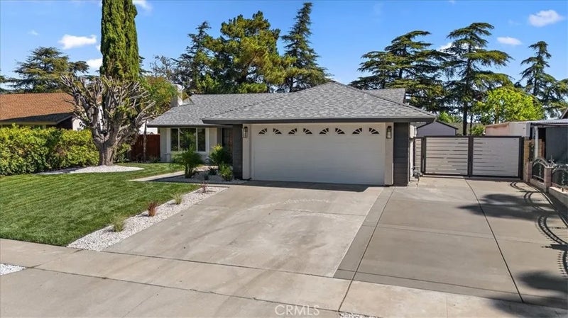 355 N Wisteria Avenue
